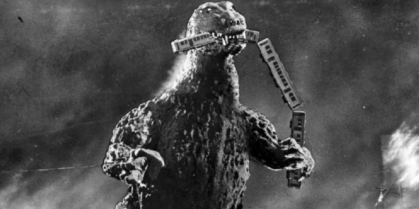 Godzilla Tears Through Tokyo Godzillassa 1954